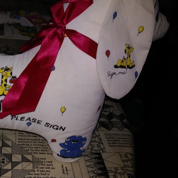 Sign the dog - Picture 2 of 3